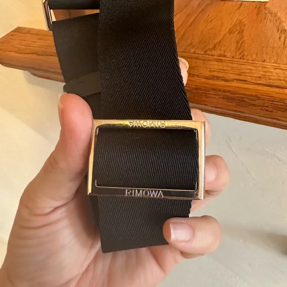 Rimowa cross body bay  new with tag, comes with 34x34” Dior or fendi s… - Picture 7 of 10